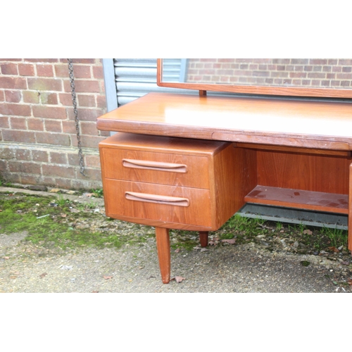 51 - G PLAN FRESCO DRESSING TABLE - BOTTOM DRAWER RUNNERS ARE MISSING 
153 X 47 X 120CM