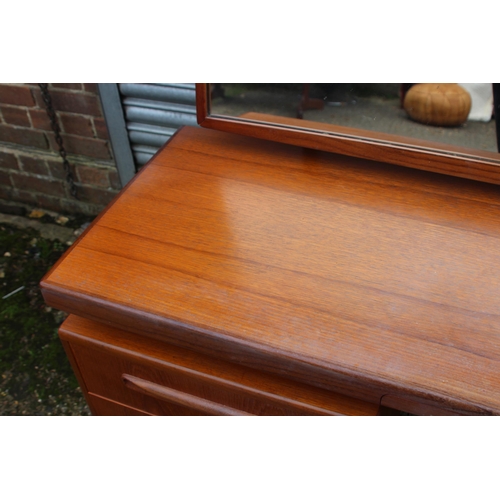 51 - G PLAN FRESCO DRESSING TABLE - BOTTOM DRAWER RUNNERS ARE MISSING 
153 X 47 X 120CM