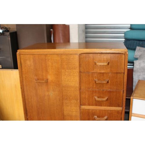 52 - G PLAN E GOMME CHEST OF DRAWERS AND TALL BOY
76 X 46 X 85CM