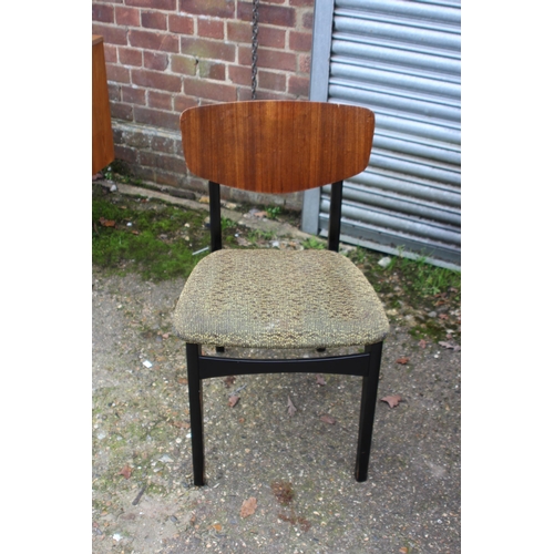 55 - G PLAN DROP LEAF TABLE AND 3 CHAIRS 
151 X 90 X 77CM