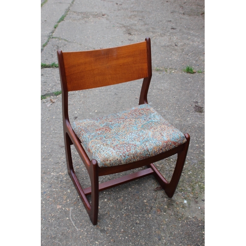 69 - RETRO DROP LEAF TABLE AND 4 CHAIRS 
144 X 83 X 74CM