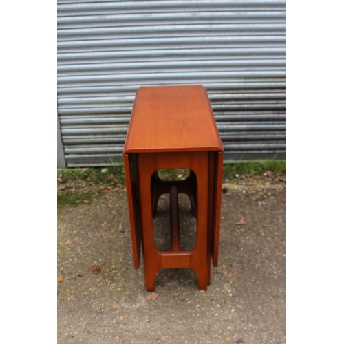 69 - RETRO DROP LEAF TABLE AND 4 CHAIRS 
144 X 83 X 74CM