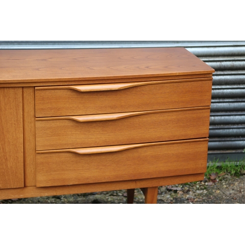 71 - RETRO BEAUTILITY SIDEBOARD 
189 X 48 X 78CM