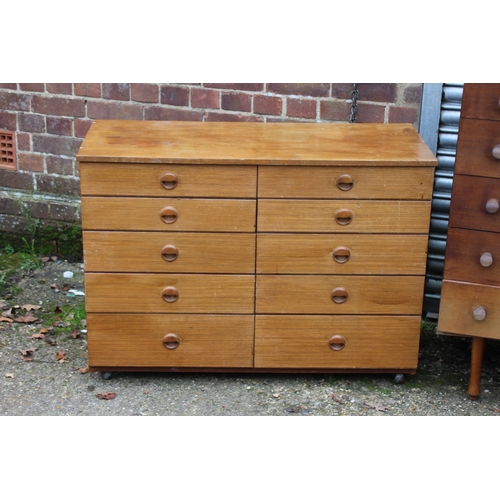 82 - SCHREIBER MULTI CHEST, AVALON CHEST OF DRAWERS AND TEAK SIDEBOARD
96 X 44 X 84CM