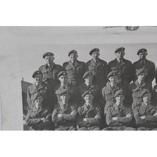 907 - RAF CAMEO PEWTER PINT TANKARD AND EMBROIDERED COVER - GEORGE VI 1940'S AND RAF PHOTO FROM 1952