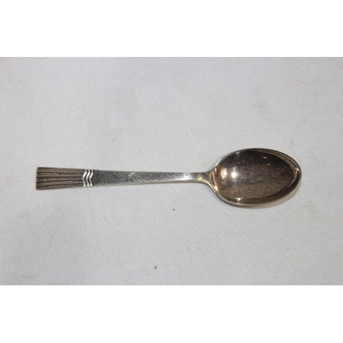 1135 - CASED SET OF HALLMARKED SILVER TEASPOONS - 65G