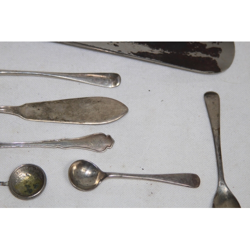 1138 - QUANTITY OF SILVER SPOONS - 68G AND SILVER HANDLED SHOE HORN