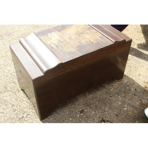 72 - VINTAGE ORIENTAL CAMPHOR WOOD CHEST
89 x 49 x 53cm