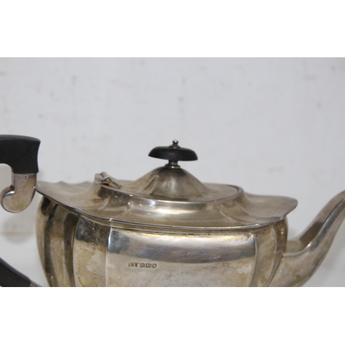 1157 - THREE PIECE SILVER TEASET - 1250G - SHEFFIELD 1939 - EMILE VINER