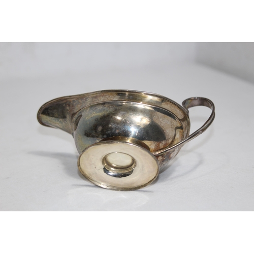 1158 - SILVER SAUCE BOAT - 121G - LONDON 1904 - GOLDSMITHS AND SILVERSMITH CO