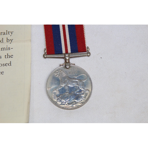 912 - WWII MEDAL UNSIGNED IN BOX NAMED CORT