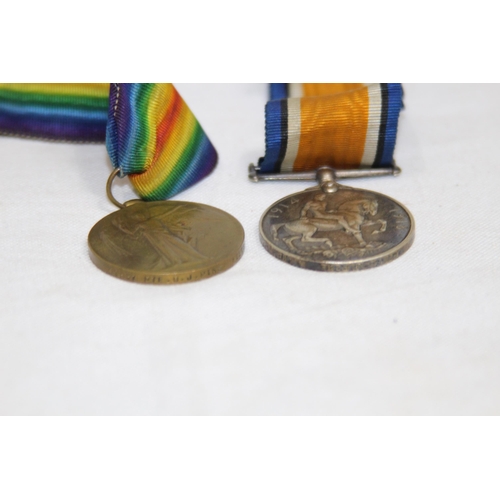 916 - 3 X WWI MEDALS 19337 PTE O.J  PIKE WILTS REG