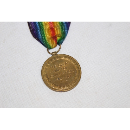 916 - 3 X WWI MEDALS 19337 PTE O.J  PIKE WILTS REG