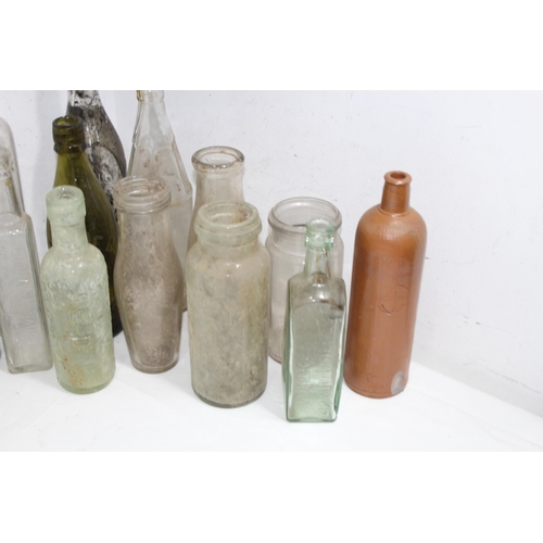 363 - QUANTITY OF ANTIQUE AND VINTAGE BOTTLES ETC
36CM