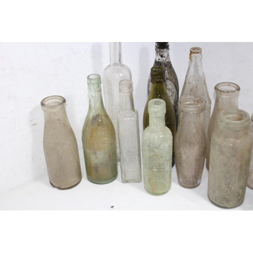 363 - QUANTITY OF ANTIQUE AND VINTAGE BOTTLES ETC
36CM