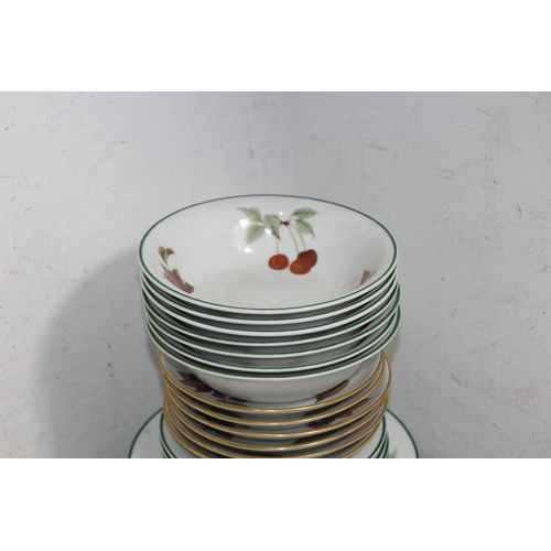 364 - LARGE QUANTITY OF ROYAL WORCESTER EVESHAM CHINA