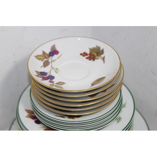 364 - LARGE QUANTITY OF ROYAL WORCESTER EVESHAM CHINA