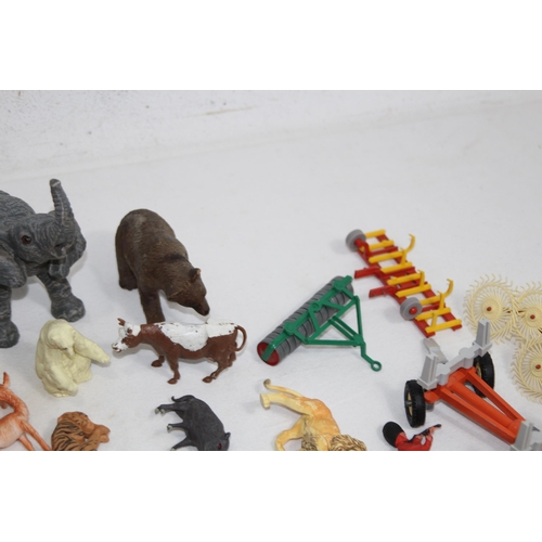 782 - QUANTITY OF FIGURES INCLUDING BRITAINS FARM AND ZOO