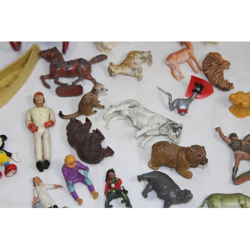 782 - QUANTITY OF FIGURES INCLUDING BRITAINS FARM AND ZOO