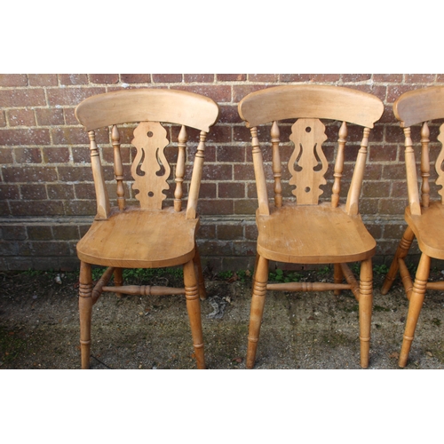 106 - SET OF 8 FARMHOUSE PINE DINING CHAIRS 
40 X 40 X 80CM