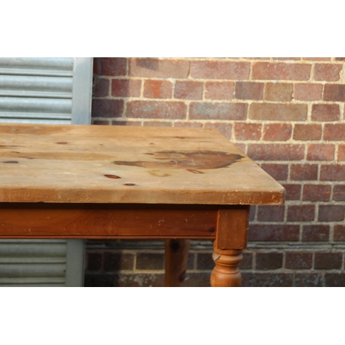 110 - SOLID PINE FARMHOUSE TABLE 
152 X 88 X 78CM