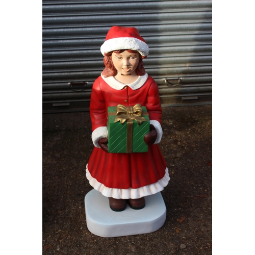 136 - THE CAROLLER FAMILY CHRISTMAS FIGURES 
147CM