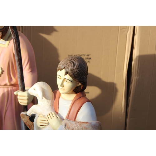 144 - LARGE NATIVITY SET WITH BOXES  X8
110CM