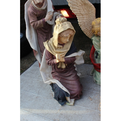 145 - LARGE NATIVITY SET  X7
92CM