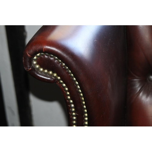 124 - CHESTERFIELD WINGBACK CHAIR
82 X 75 X 110CM