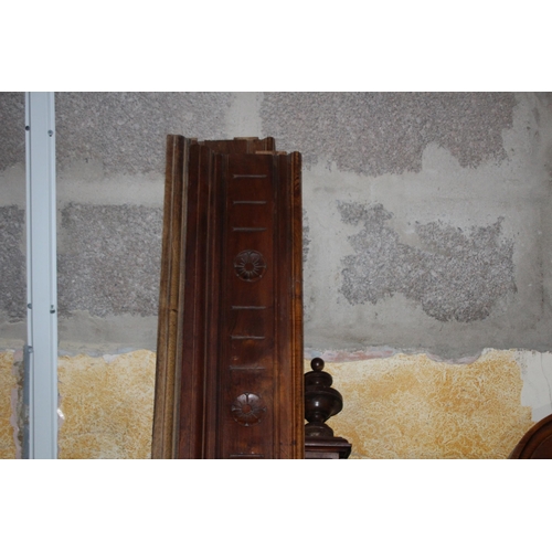 129 - VINTAGE CARVED BED FRAME 
157 X 200 X 156CM