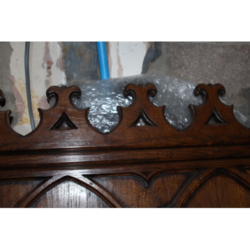 130 - VINTAGE GOTHIC OAK CARVED BED FRAME 
163 X 195 X 220CM