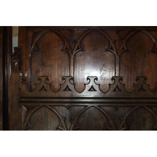 130 - VINTAGE GOTHIC OAK CARVED BED FRAME 
163 X 195 X 220CM