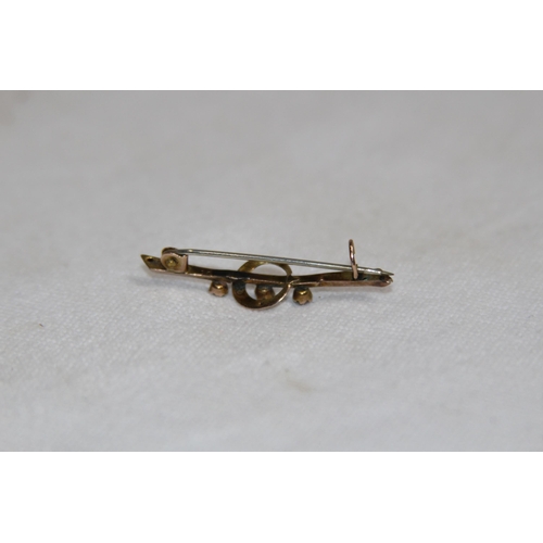 1202 - 9CT GOLD PIN