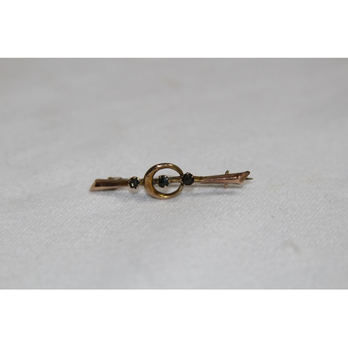 1202 - 9CT GOLD PIN