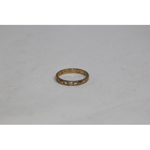 1203 - 9CT GOLD RING - SIZE Q - 2.20G