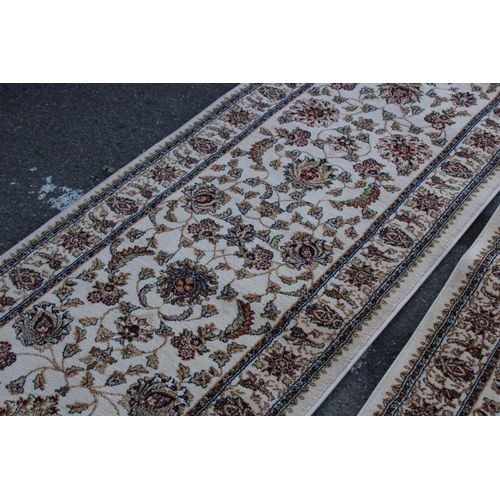 281 - QUANTITY OF RUGS  x4
290 X 79CM