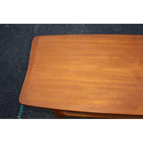 64 - RETRO TEAK COFFEE TABLE 
112 X 46 X 41CM