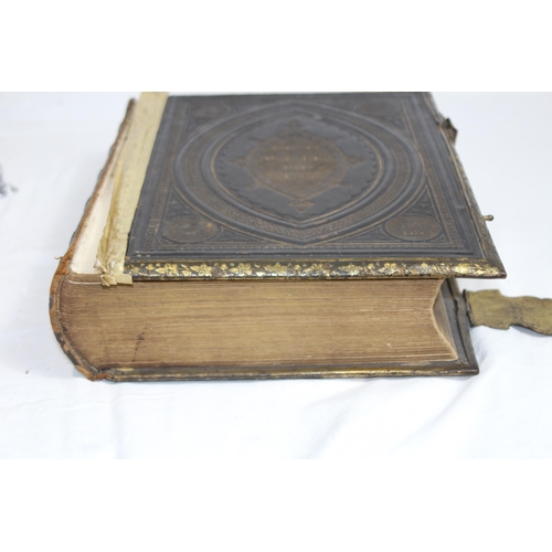 671 - ANTIQUE BIBLE 
36 X 26 X 9CM