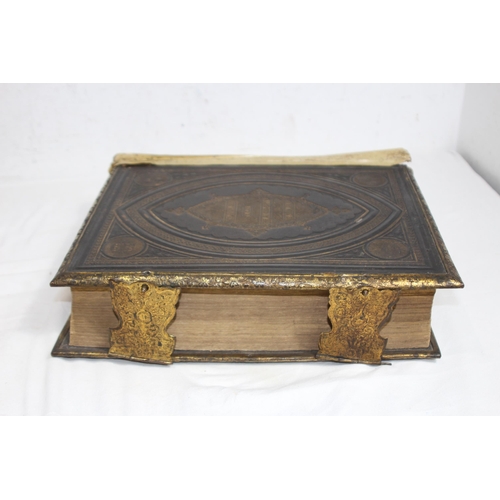 671 - ANTIQUE BIBLE 
36 X 26 X 9CM