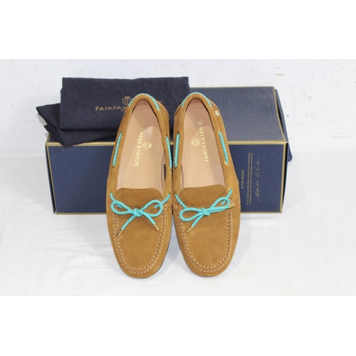 681 - FAIRFAX AND FAVOUR TAN AND TURQUOISE HENLEY SHOES SIZE 4 IN BOX