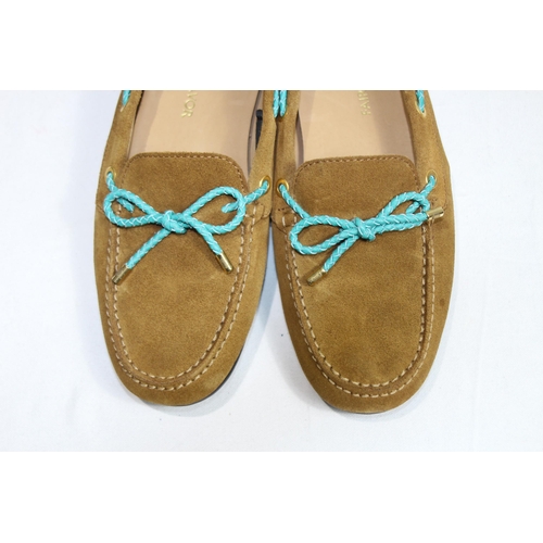 681 - FAIRFAX AND FAVOUR TAN AND TURQUOISE HENLEY SHOES SIZE 4 IN BOX