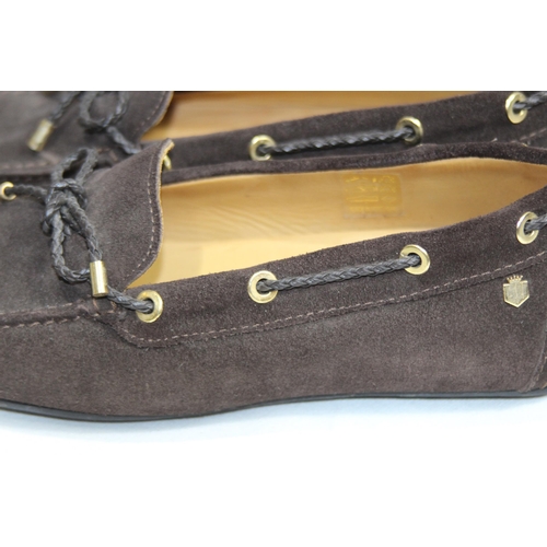 682 - FAIRFAX AND FAVOUR SHOE IN CHOCOLATE SIZE 4 IN BOX