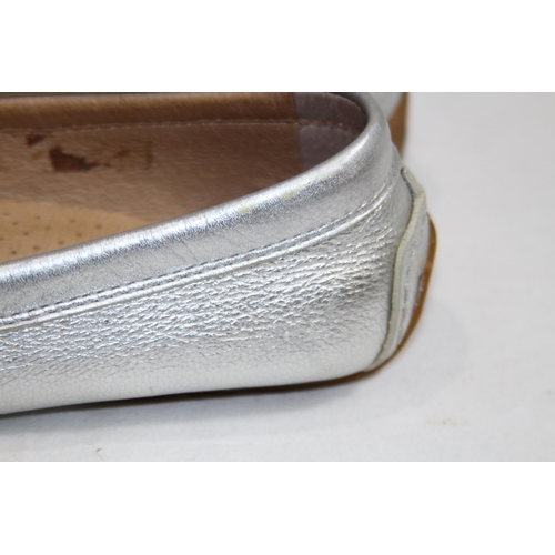 685 - RALPH LAUREN SILVER LOAFERS SIZE 3.5 IN BOX