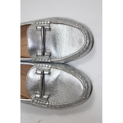 685 - RALPH LAUREN SILVER LOAFERS SIZE 3.5 IN BOX