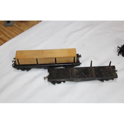 788 - LARGE QUANTITY OF VINTAGE TTR TRIX RAILWAY TRACK, LOCOMOTIVES AND ROLLING STOCK IN BOXES