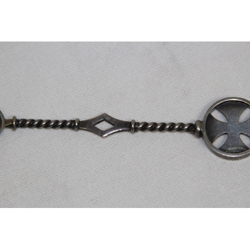 1169 - UNUSUAL ECCLESIASTICAL EDWARDIAN SILVER SPOON - LONDON 1904 - 17.2G