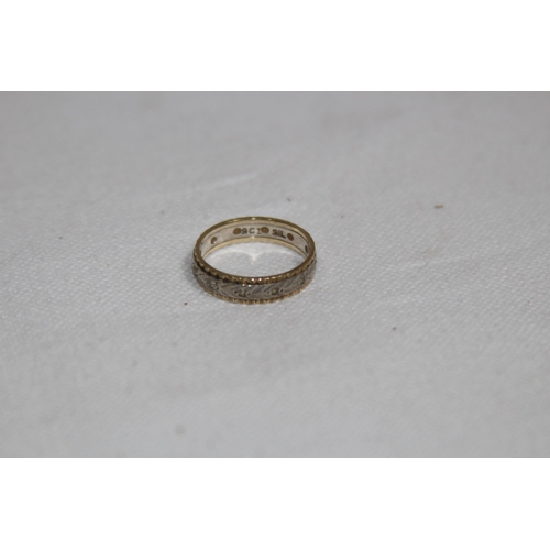 1207 - TRIPLE BANDED RING, 2 OF 9CT GOLD AND ONE OF SILVER - 1.96G - SIZE K 1/2