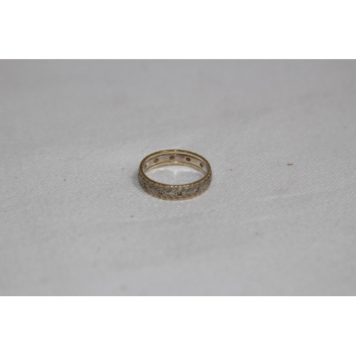 1207 - TRIPLE BANDED RING, 2 OF 9CT GOLD AND ONE OF SILVER - 1.96G - SIZE K 1/2