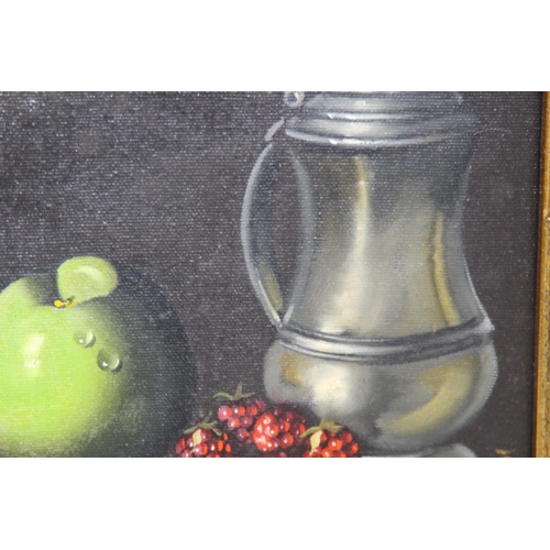 208 - PAIR OF STILL LIFE OIL ON CANVAS PAINTINGS IN GILT FRAMES 
36 X 31CM