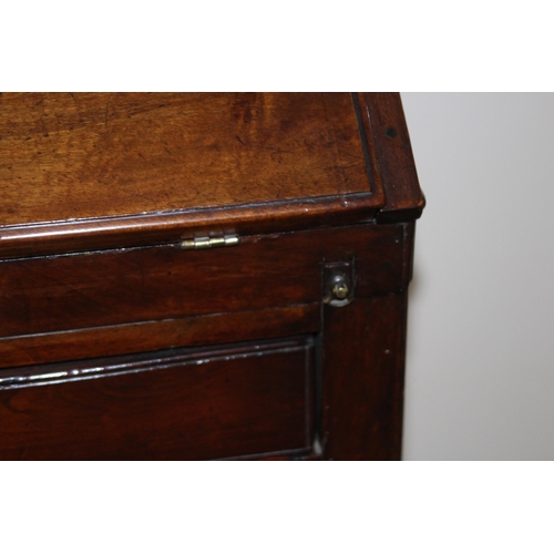 16 - ANTIQUE STUDENT BUREAU 
65 X 39 X 88CM